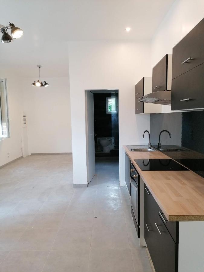 Appartement Dans Partie De Mas En Camargue Arles Luaran gambar